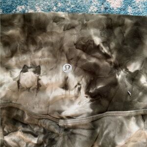 Green marble Lululemon leggings